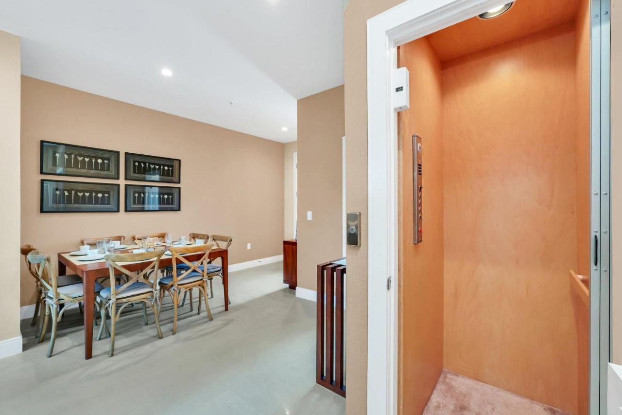 Luxury Villa Less Than A Mile From Disneyworld -Bonus Elevator- Orlando Buitenkant foto