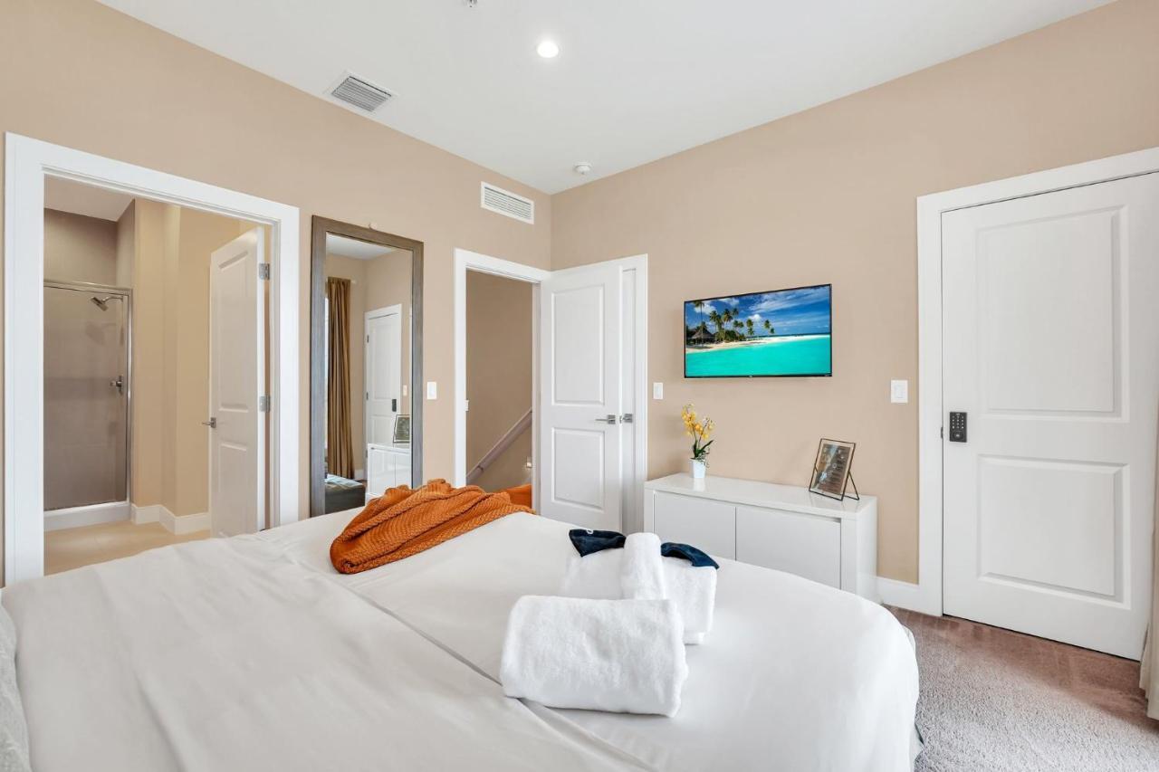 Luxury Villa Less Than A Mile From Disneyworld -Bonus Elevator- Orlando Buitenkant foto